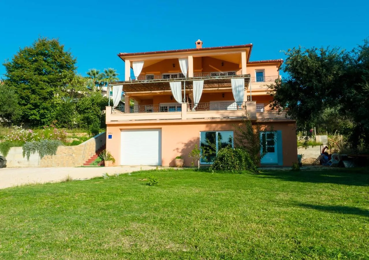 Apartments Villa Kristina Supetarska Draga
