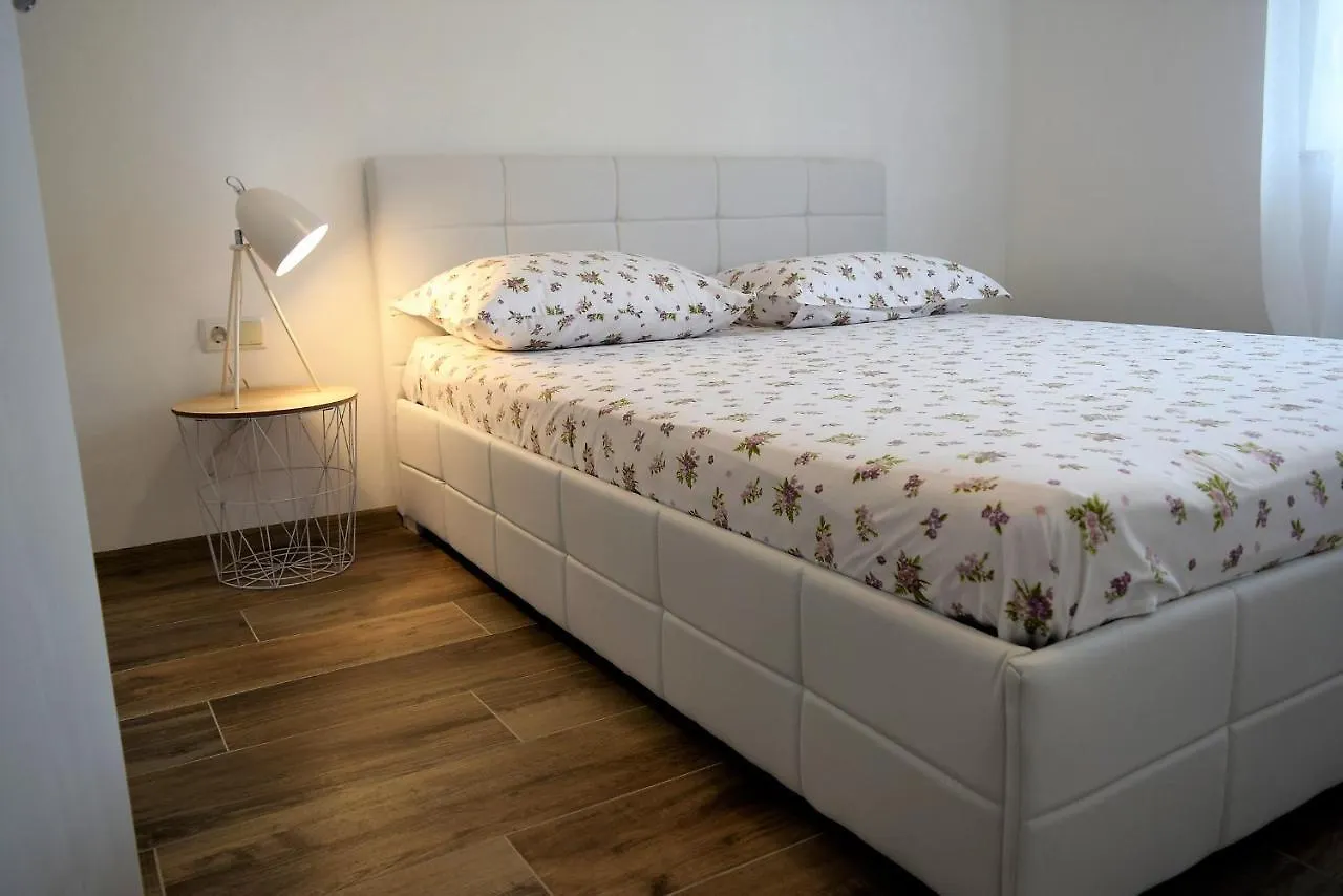 Apartments Villa Kristina Supetarska Draga Horvátország