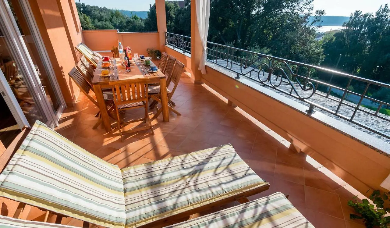 Apartments Villa Kristina Supetarska Draga