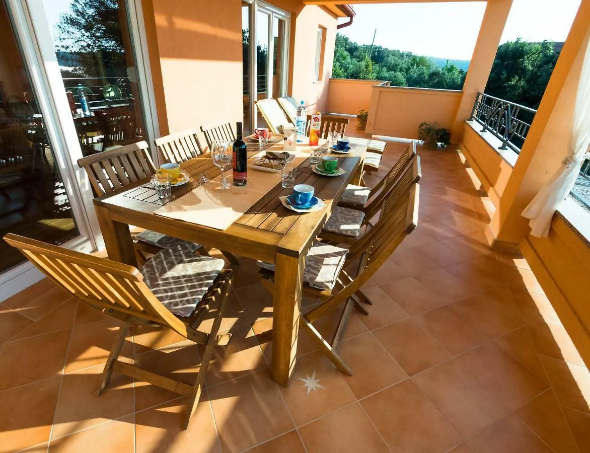 Apartments Villa Kristina Supetarska Draga